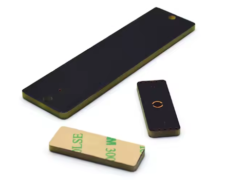 High-temperature on-metal UHF RFID tag